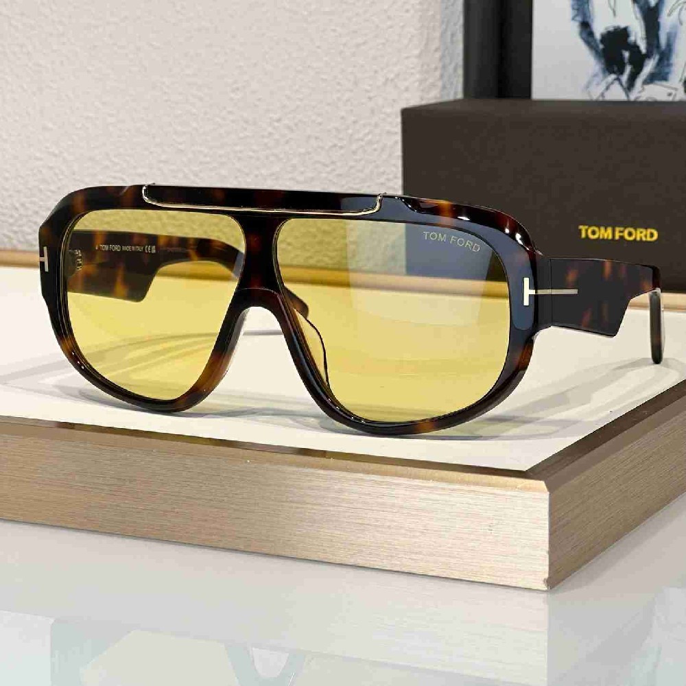 TOM  FORD sunglasses