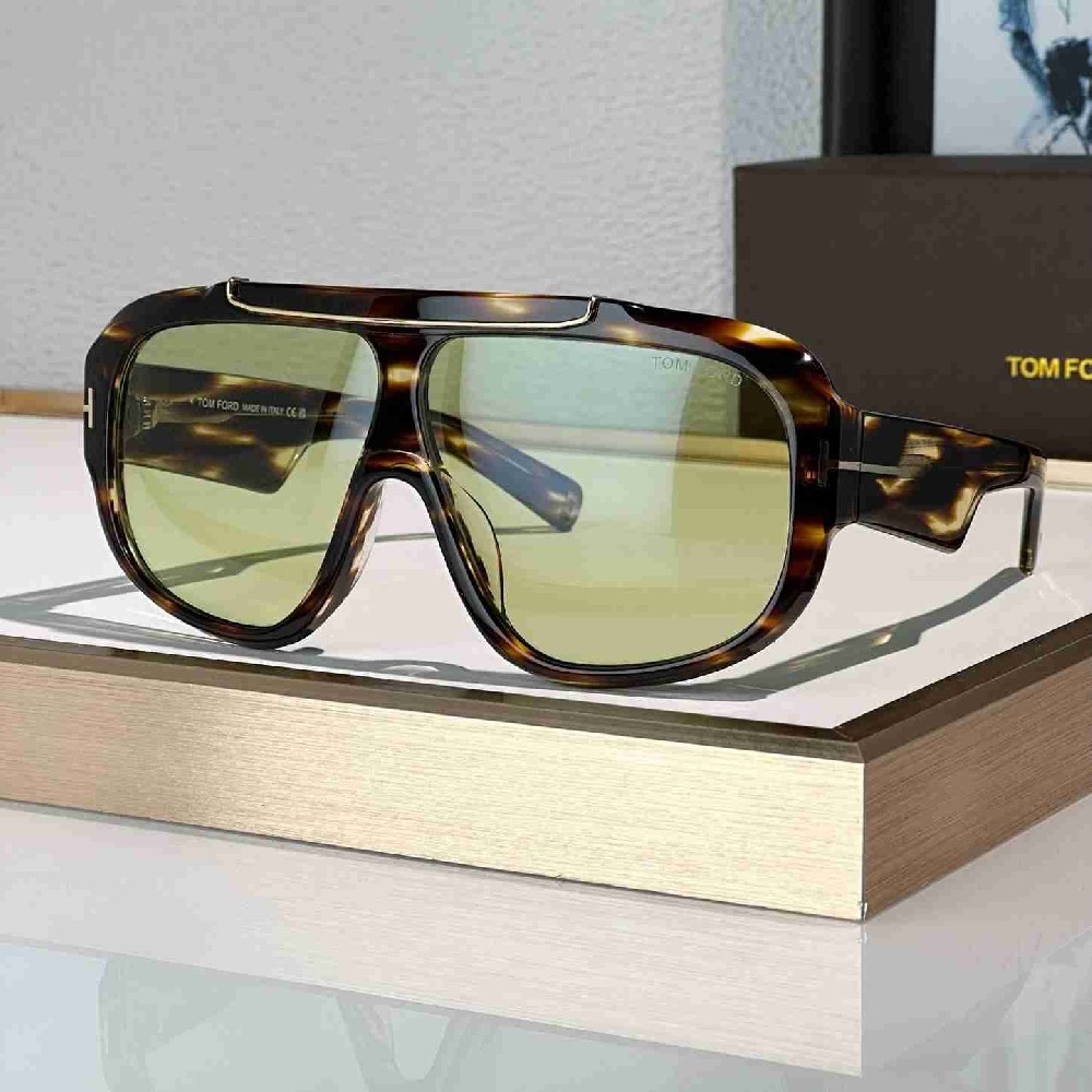 TOM  FORD sunglasses