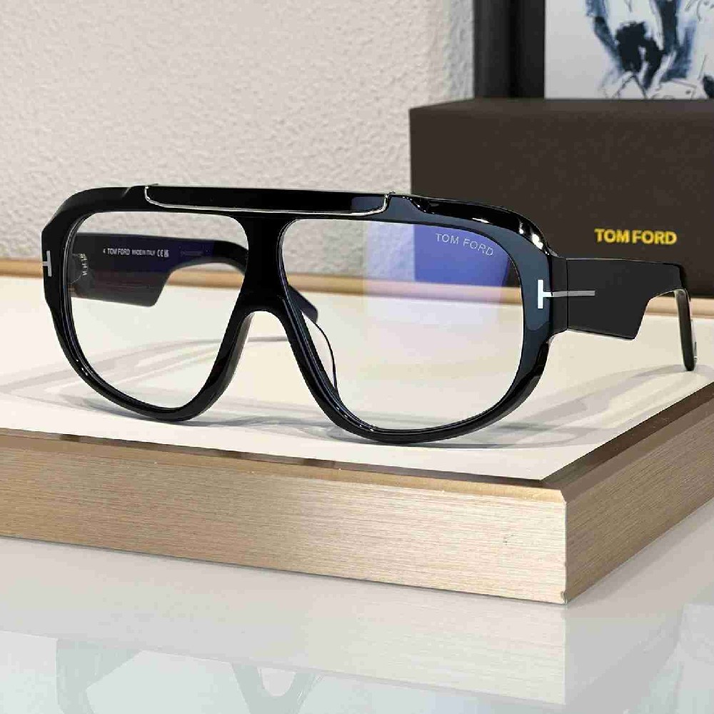 TOM  FORD sunglasses