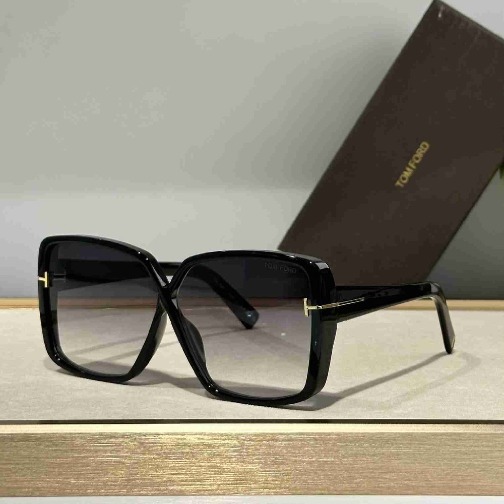 TOM  FORD sunglasses