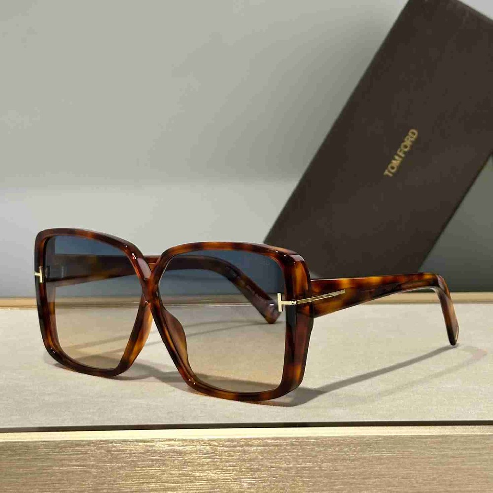 TOM  FORD sunglasses