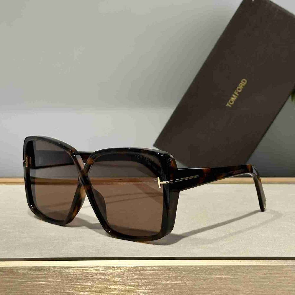 TOM  FORD sunglasses