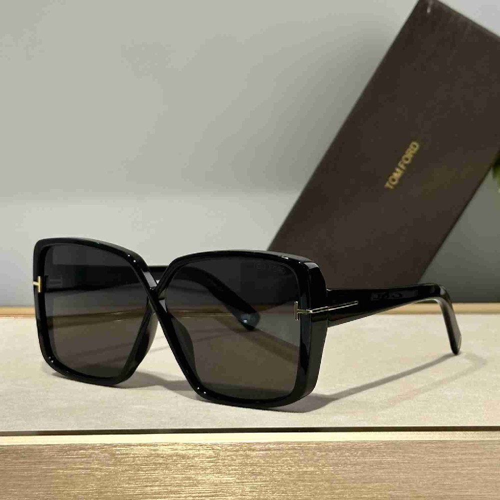 TOM  FORD sunglasses
