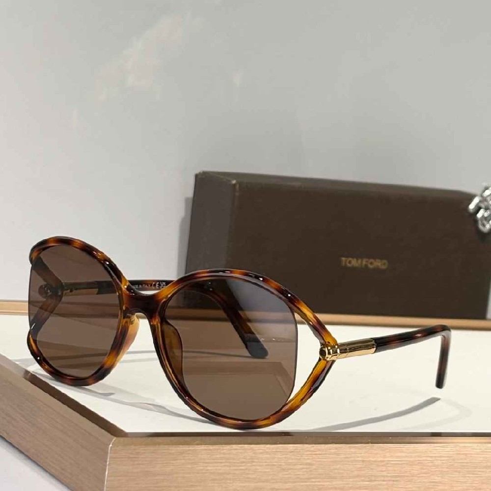 TOM  FORD sunglasses