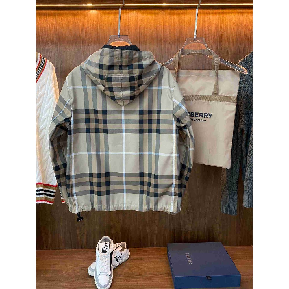 Burberry   Tops BUY0249