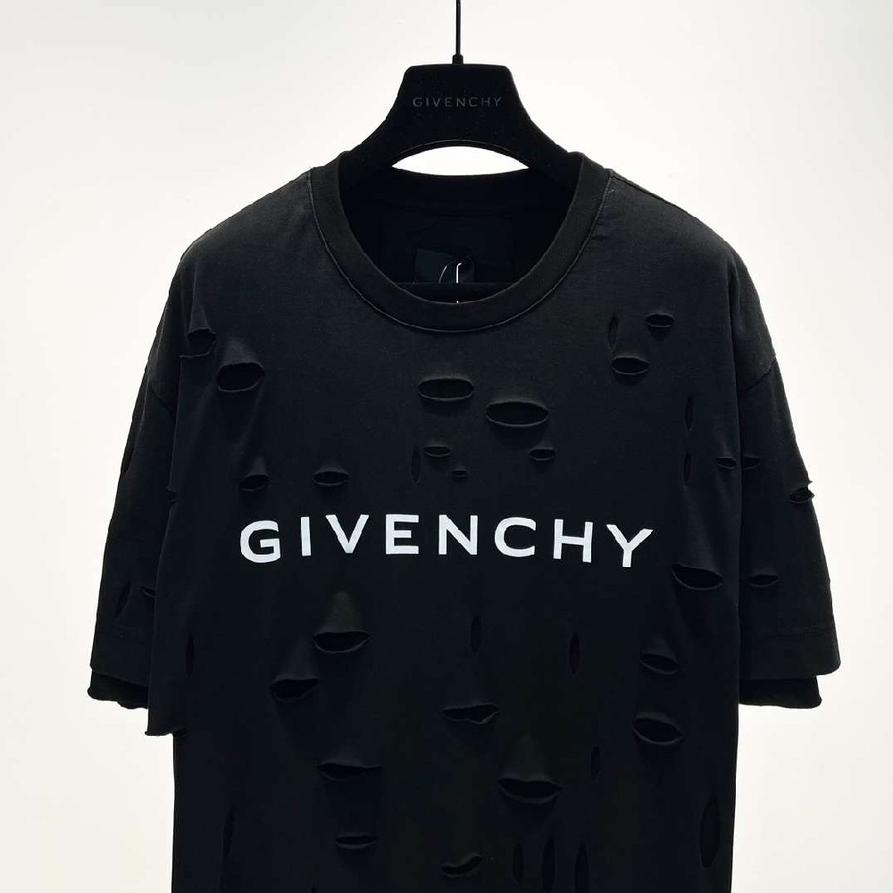 Givenchy T-shirt GVY0008