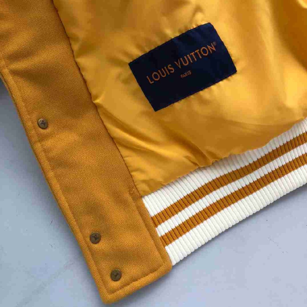 Louis Vuitton Tops LVY0424