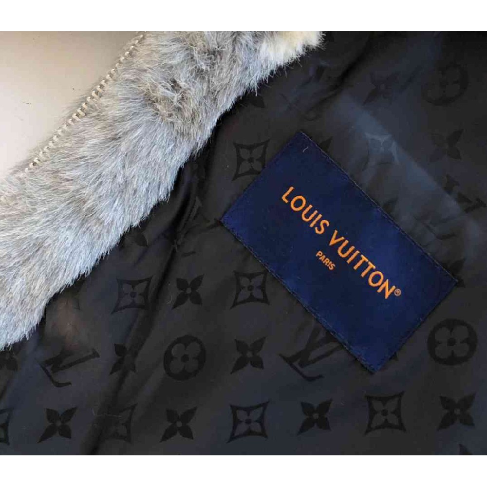 Louis Vuitton Tops LVY0479