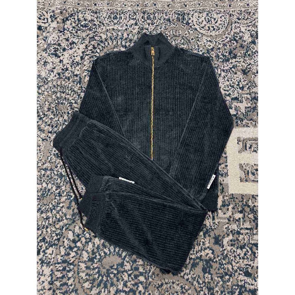 Louis Vuitton Set LVY0511