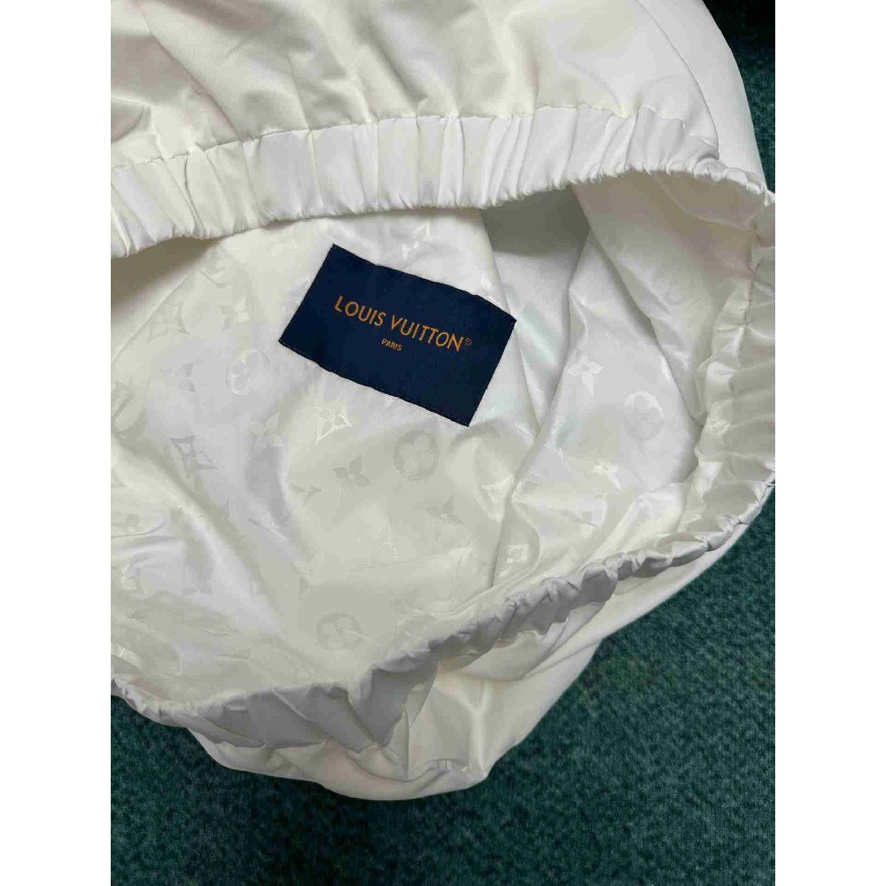 Louis Vuitton Tops LVY0570