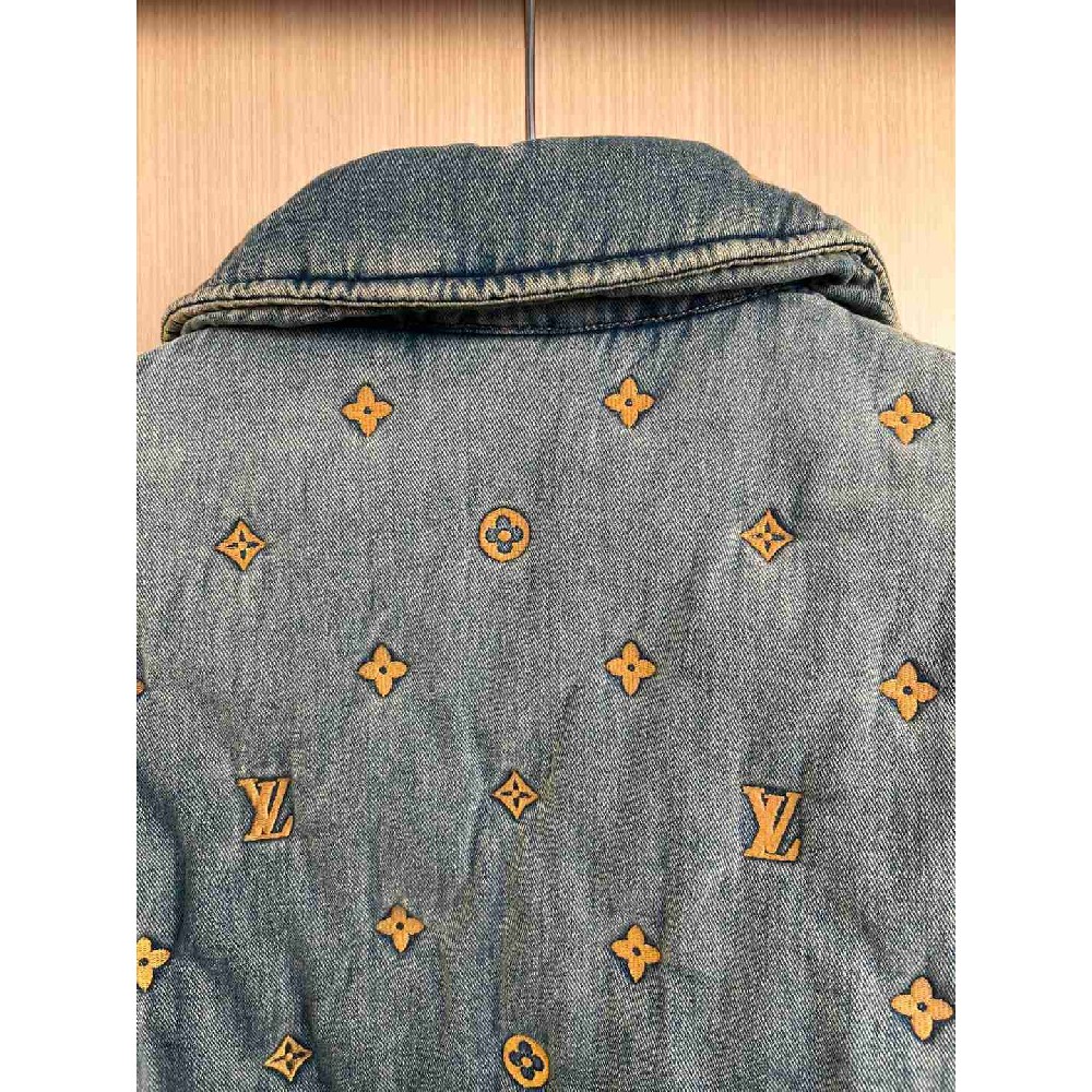 Louis Vuitton Tops LVY0624