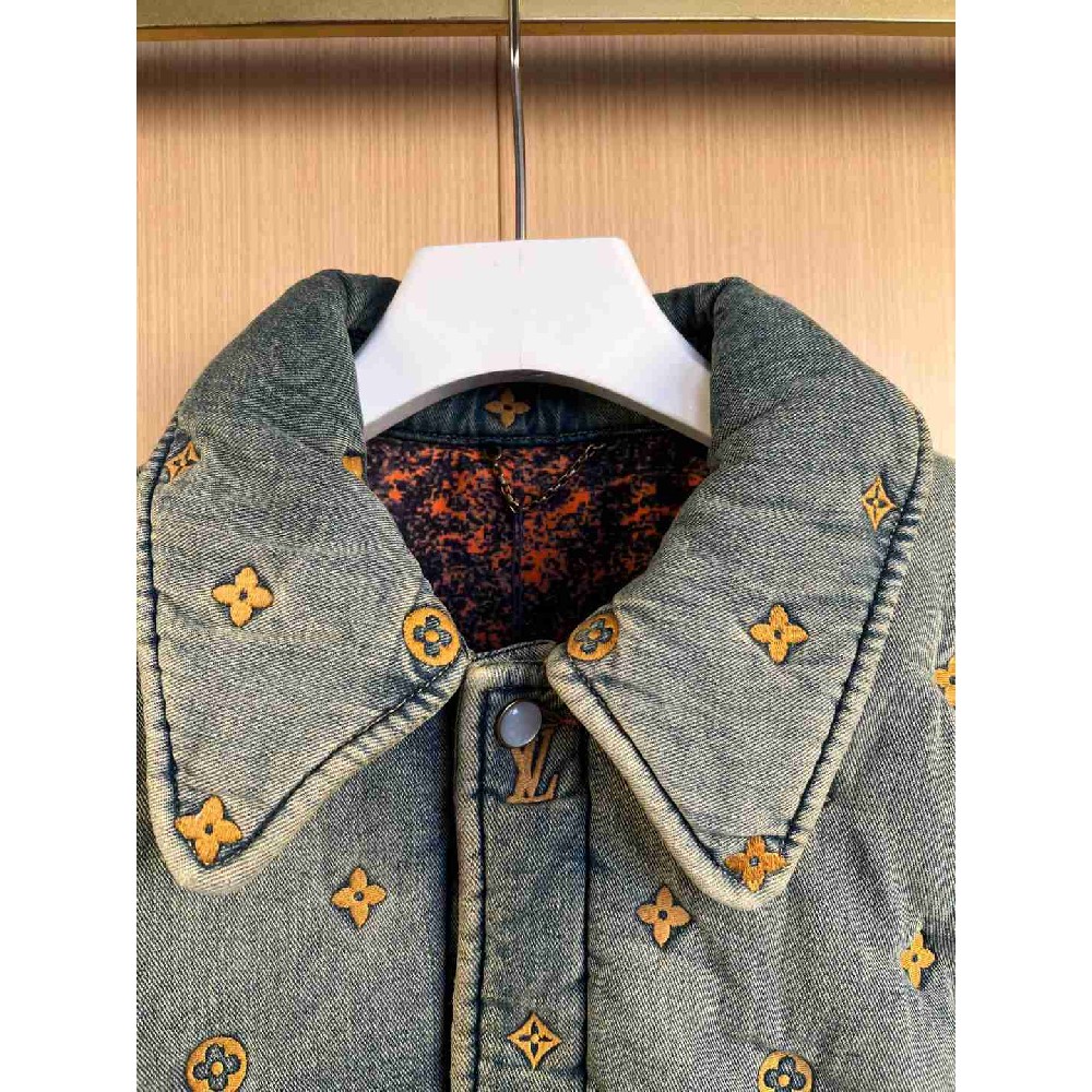 Louis Vuitton Tops LVY0624