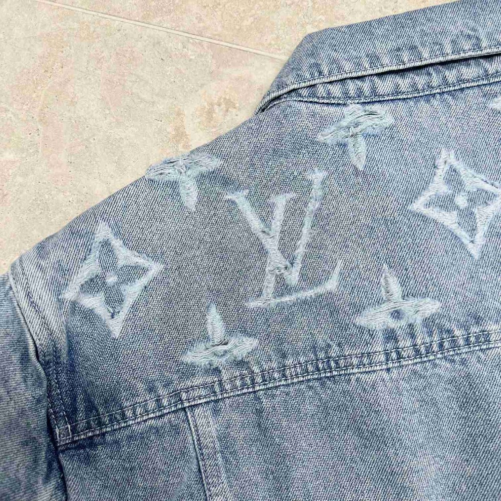 Louis Vuitton Tops LVY0631