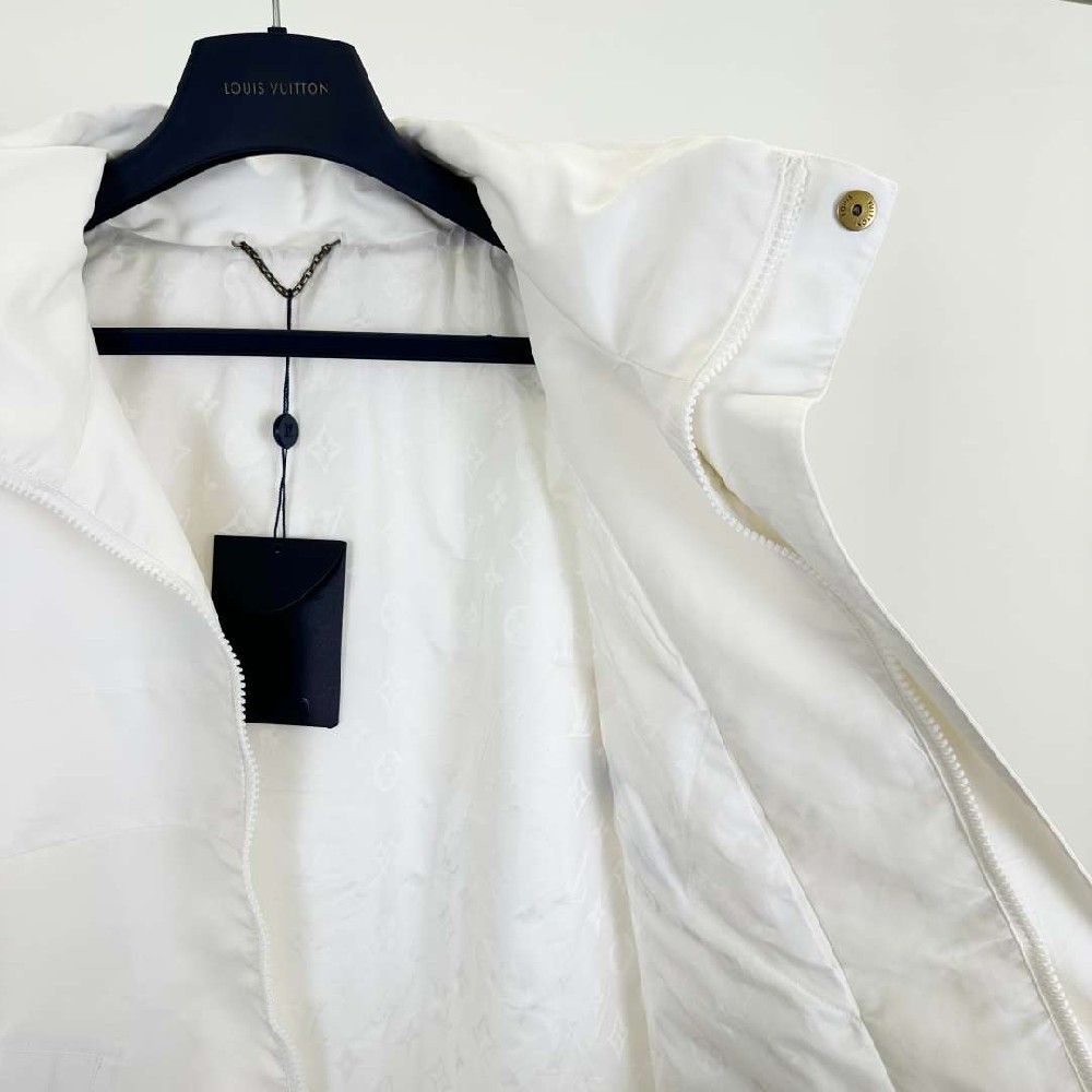 Louis Vuitton Tops LVY0637