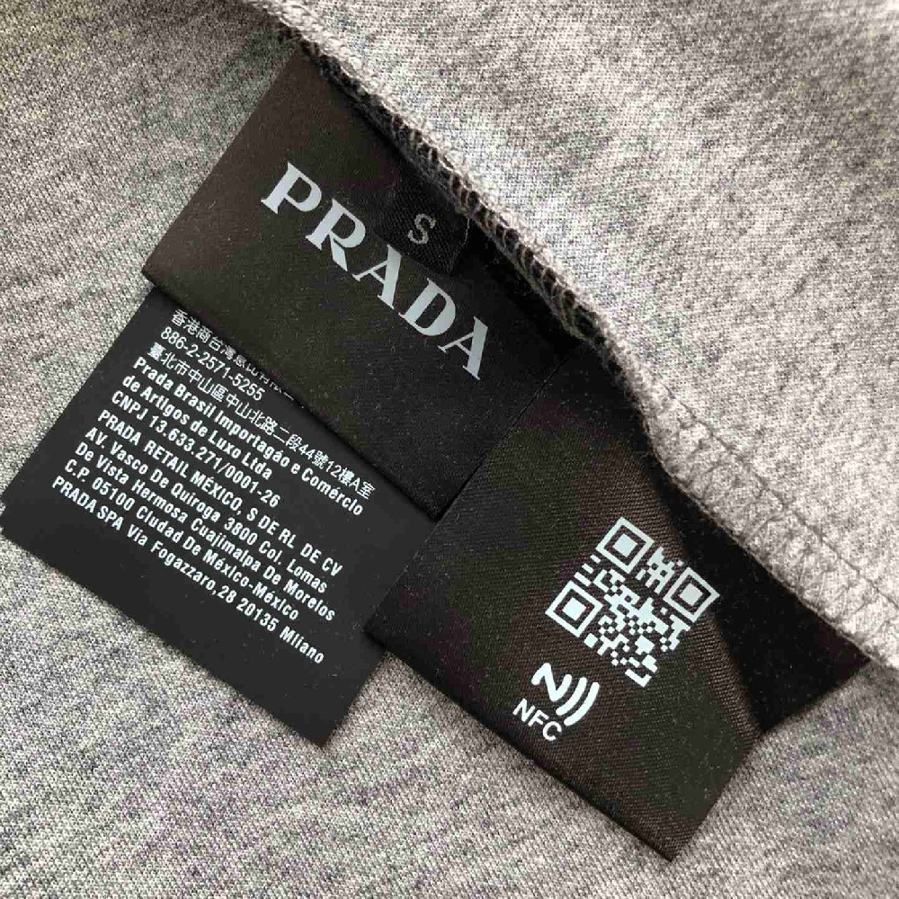 Prada  T Shirt PAY0240