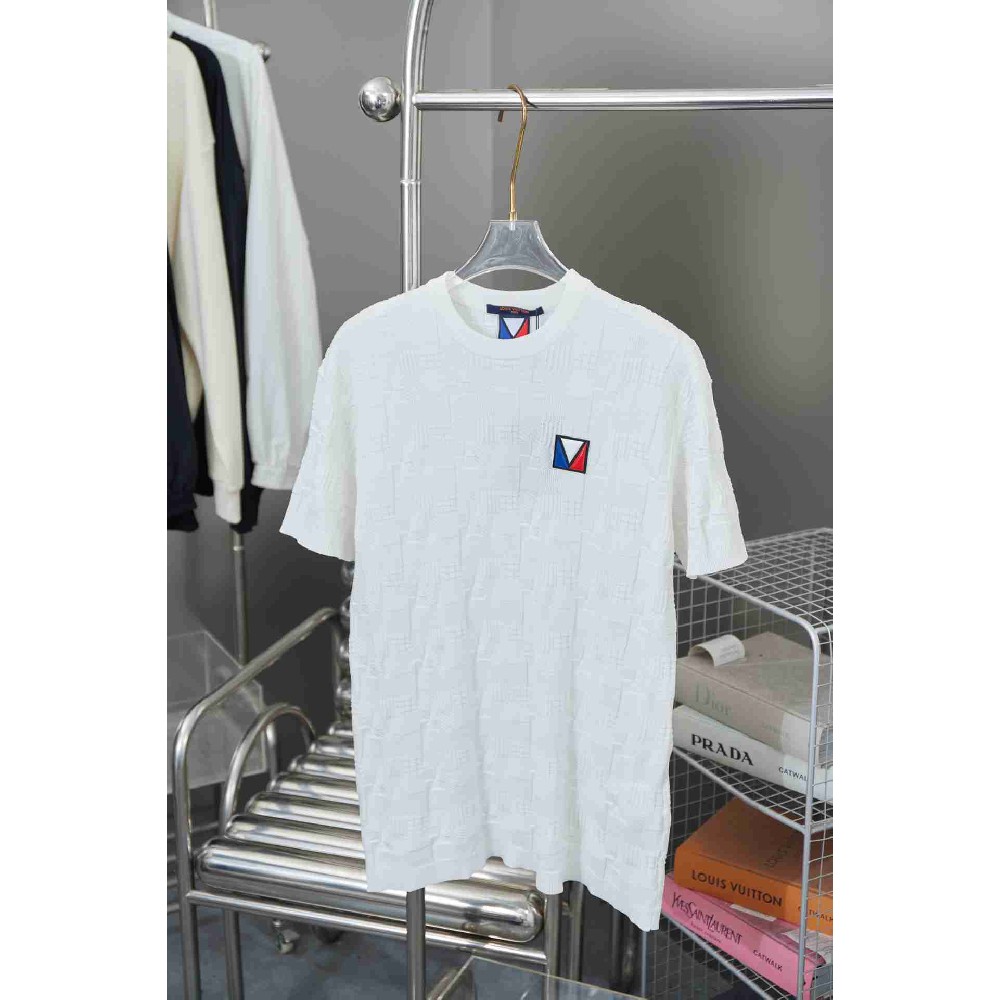 Louis Vuitton T-shirt (sale) TJY0223