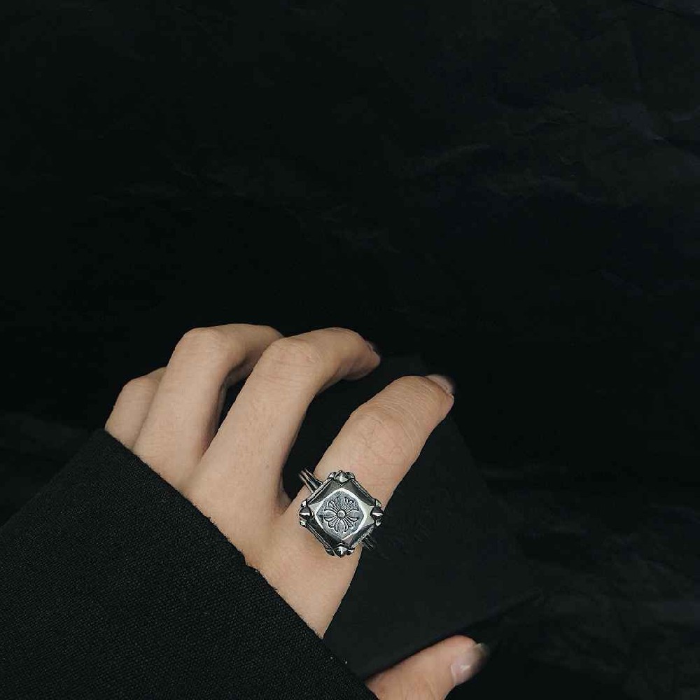 Ch*0me He**ts ring (silver s925)