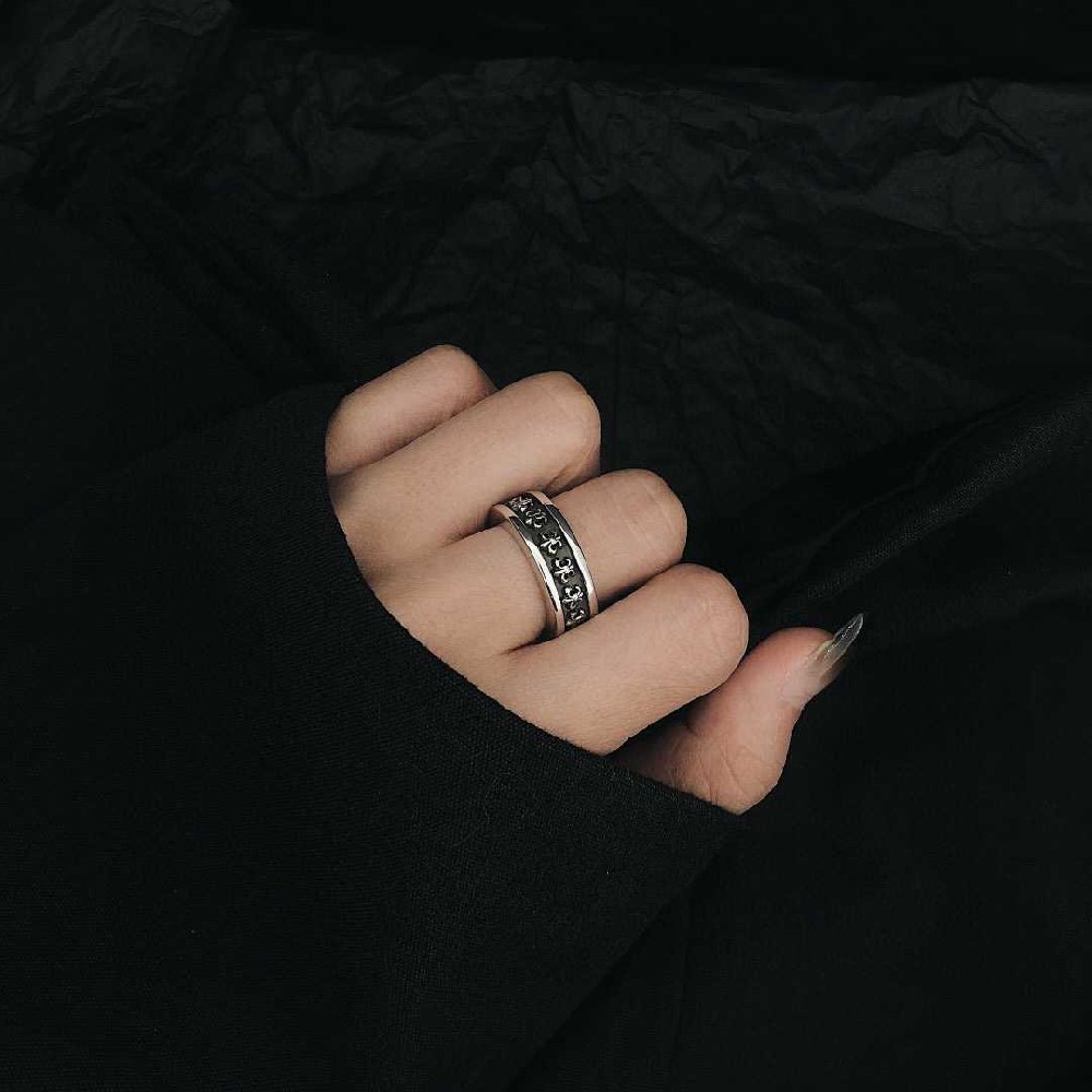 Ch*0me He**ts ring (silver s925)