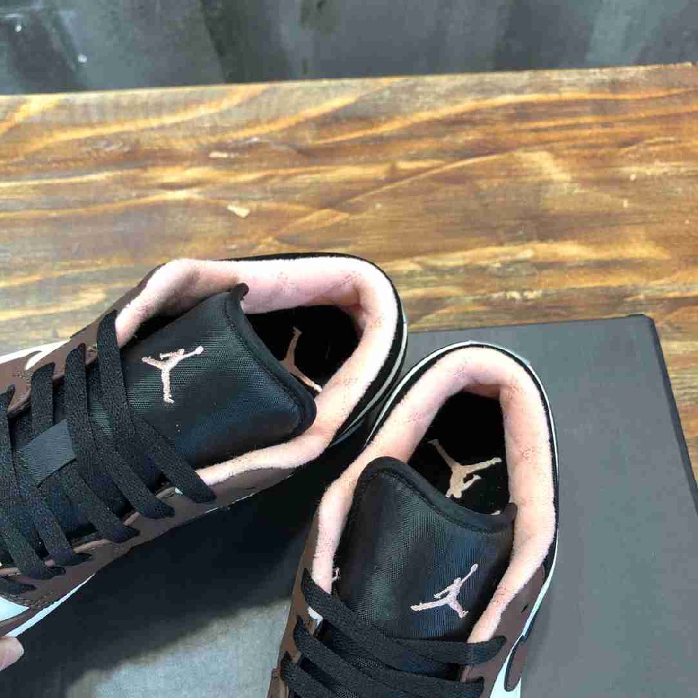 ‌Air Jordan AJ0116