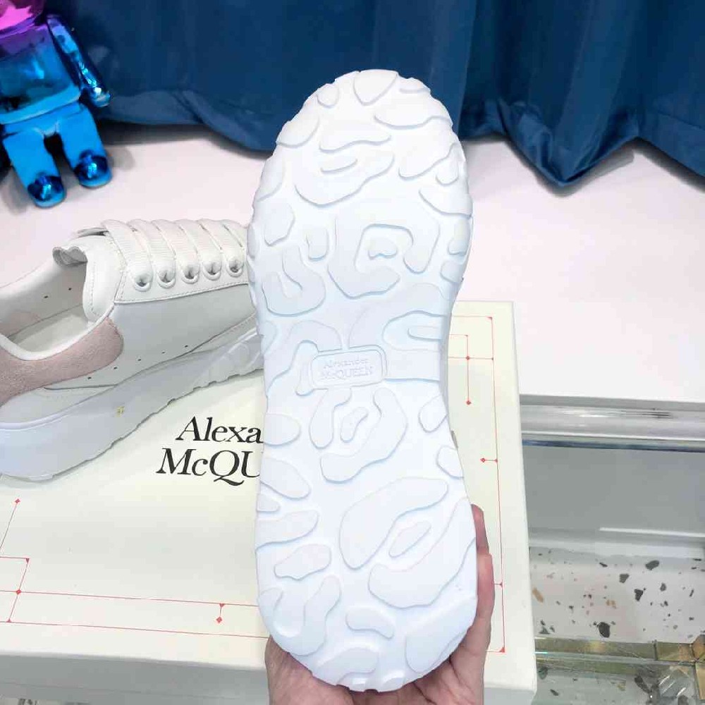 Alexander McQueen AM0055