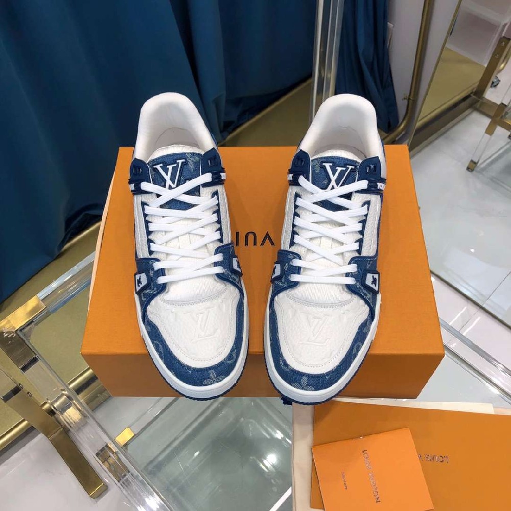 LV sneakers LU0143