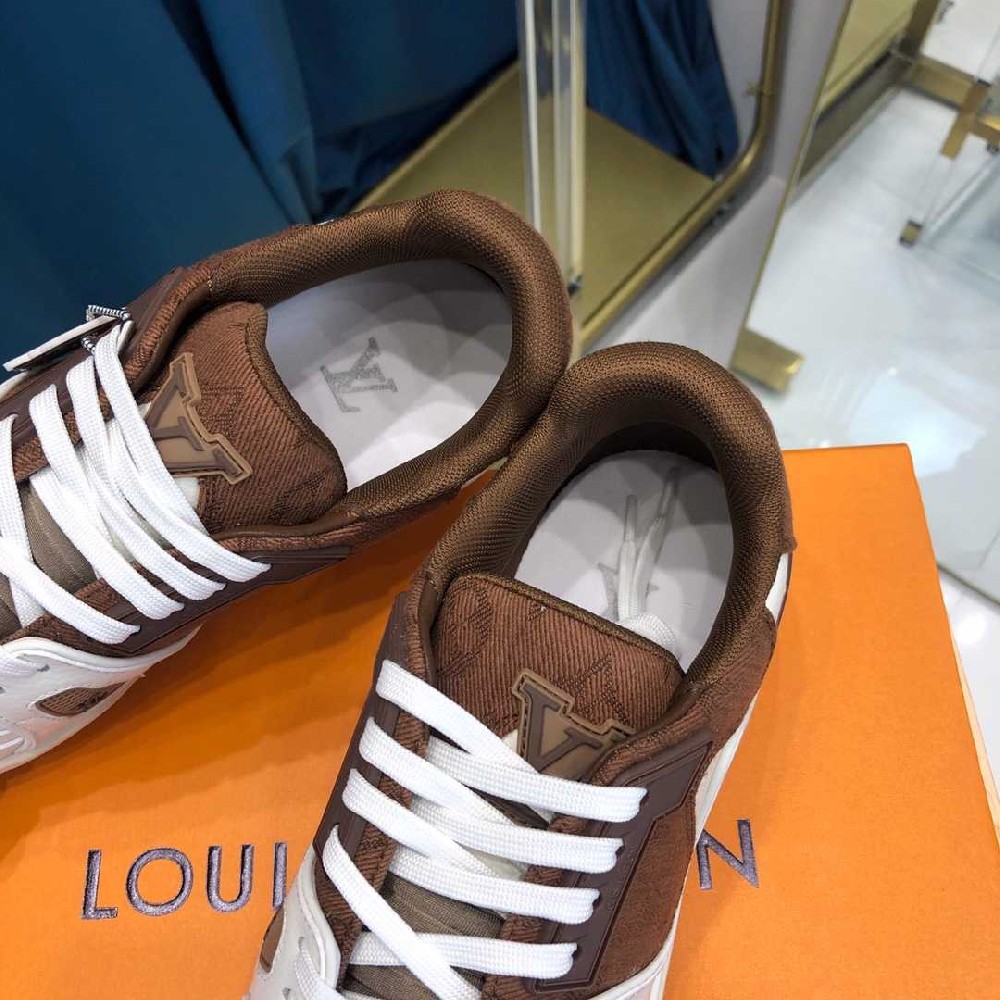 LV sneakers LU0165