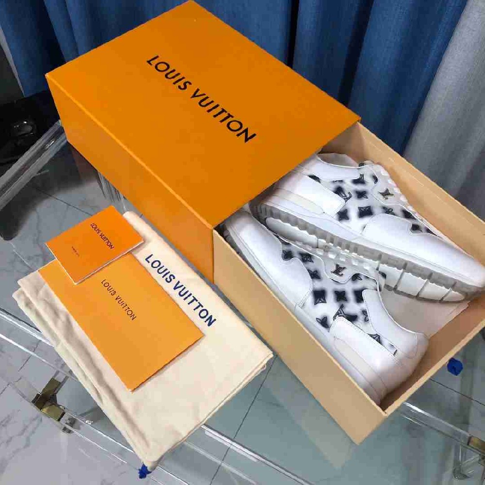 LV sneakers LU0210