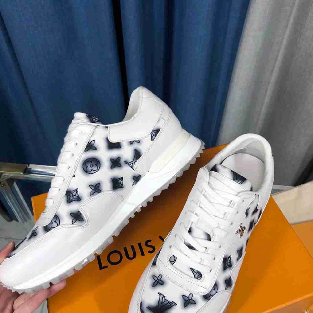 LV sneakers LU0210