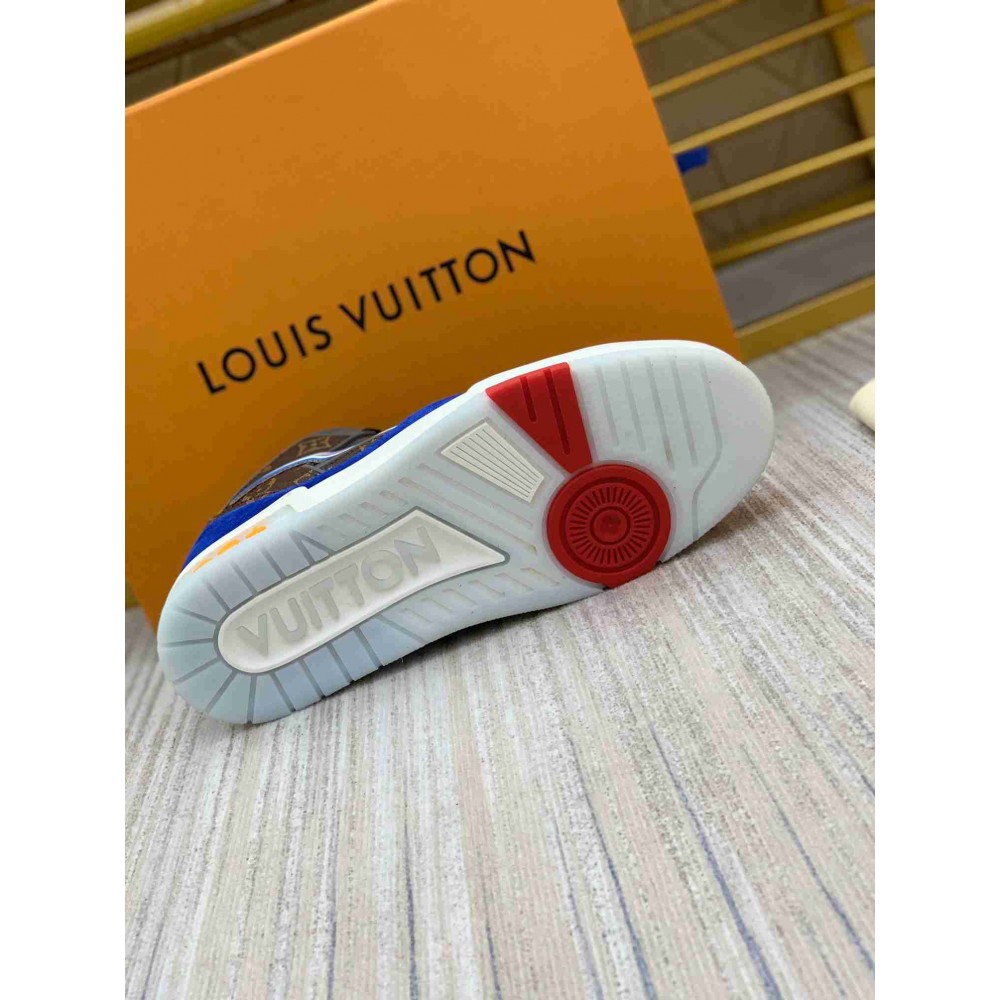 LV sneakers LU0255