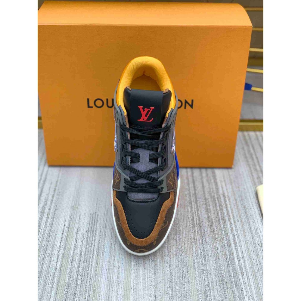 LV sneakers LU0255