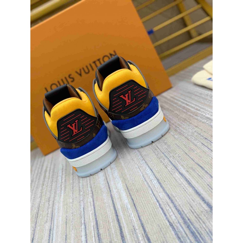 LV sneakers LU0255