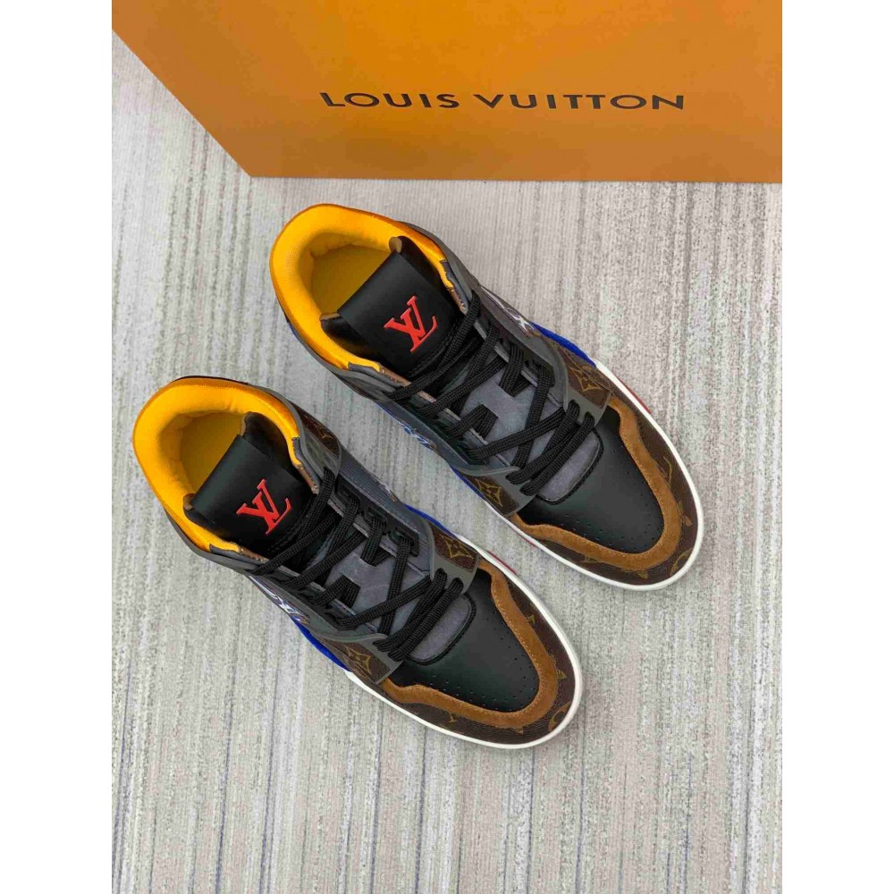 LV sneakers LU0255