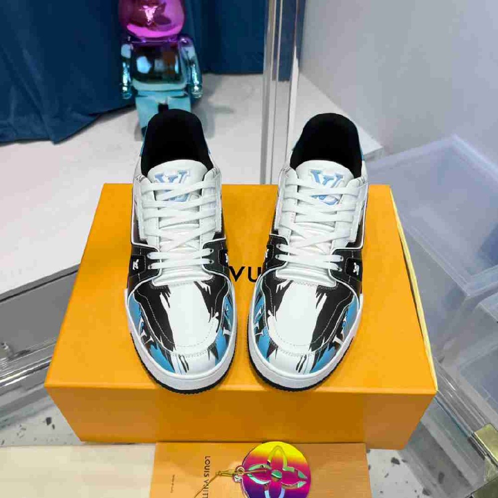 LV sneakers LU0259