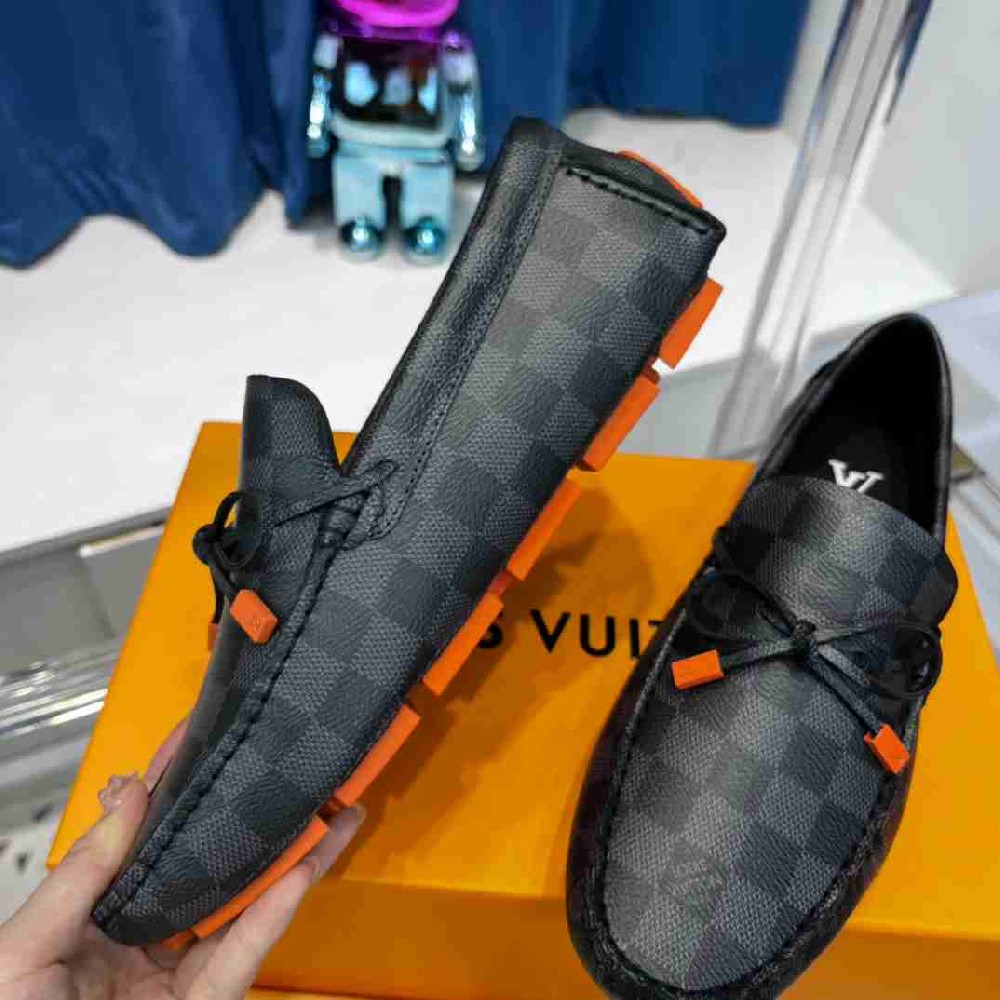 LV sneakers LU0296