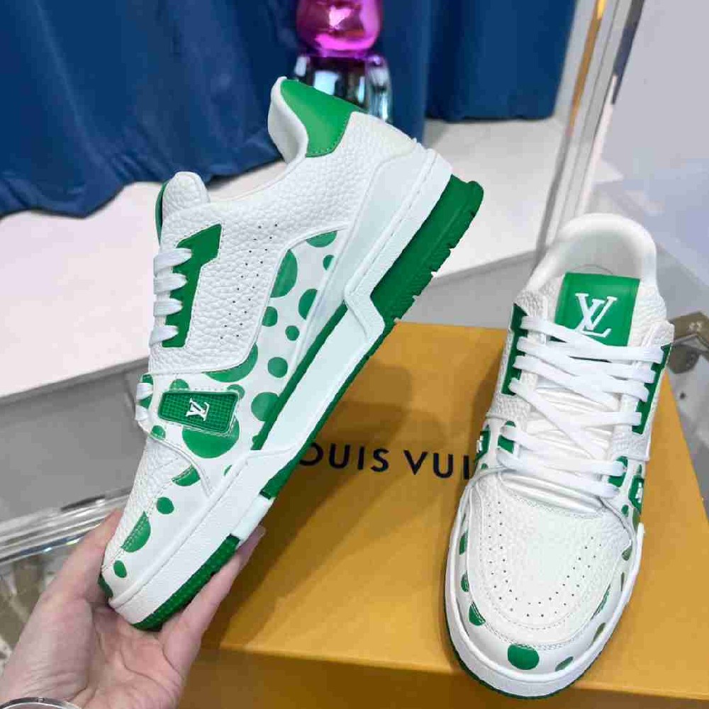 LV   sneakers LU0330
