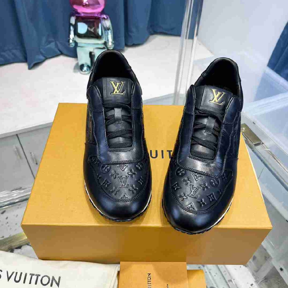 LV sneakers LU0372