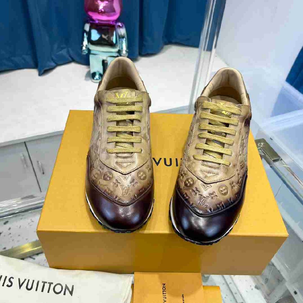 LV sneakers LU0376