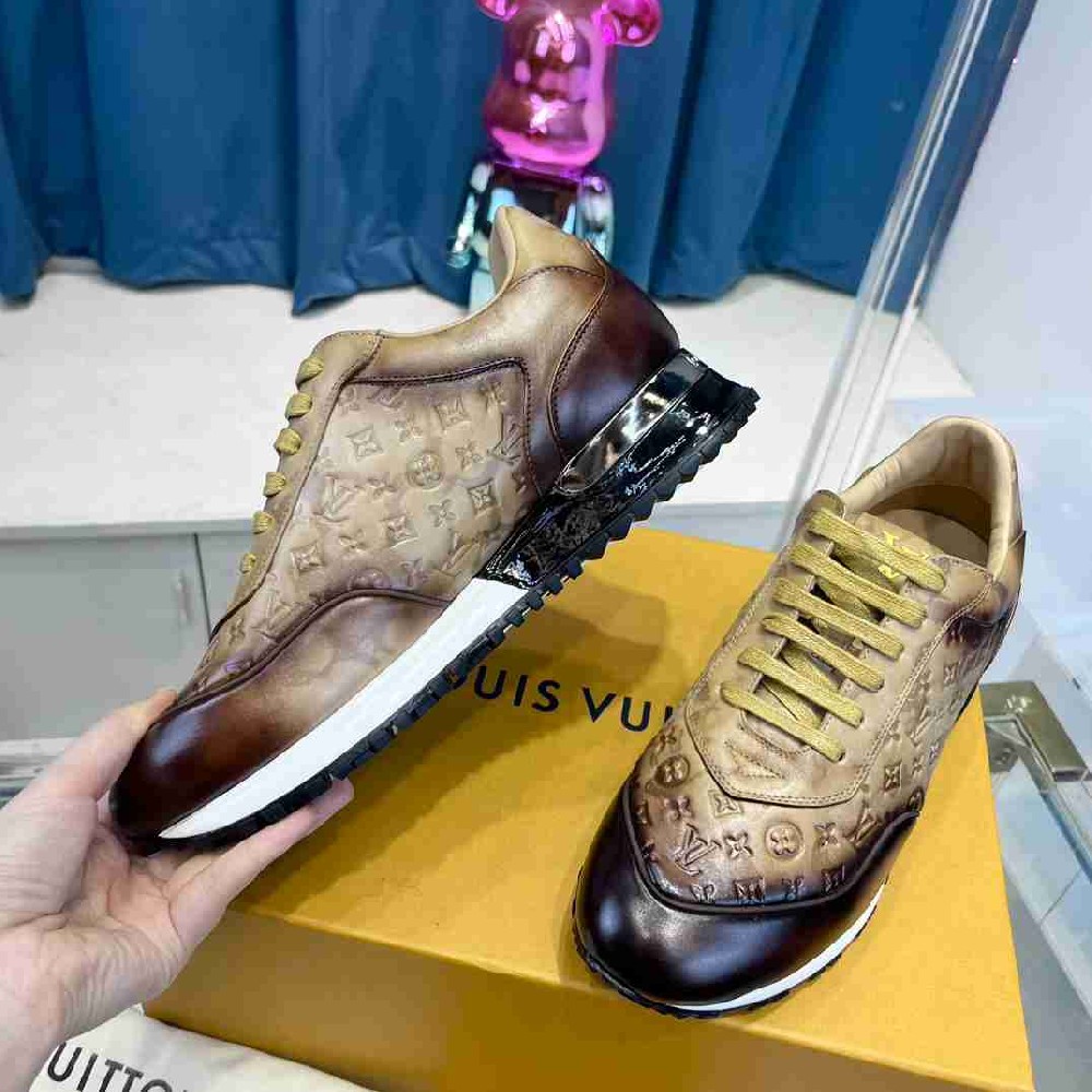 LV sneakers LU0376