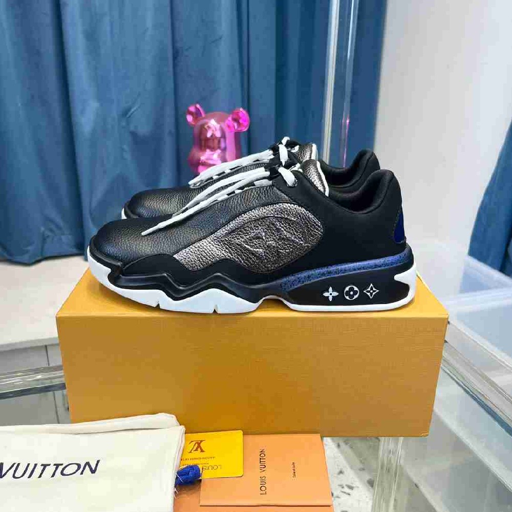 LV sneakers LU0381