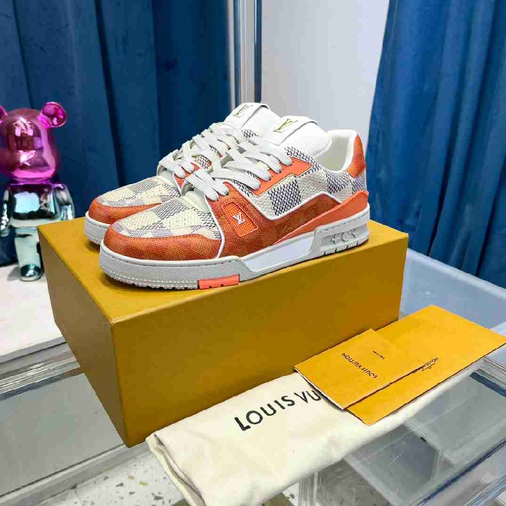 LV sneakers LU0388