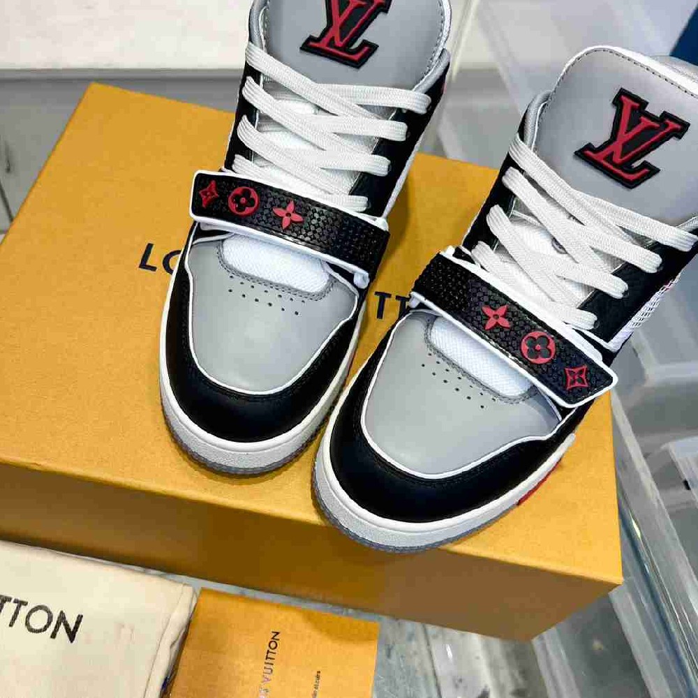 LV sneakers LU0409