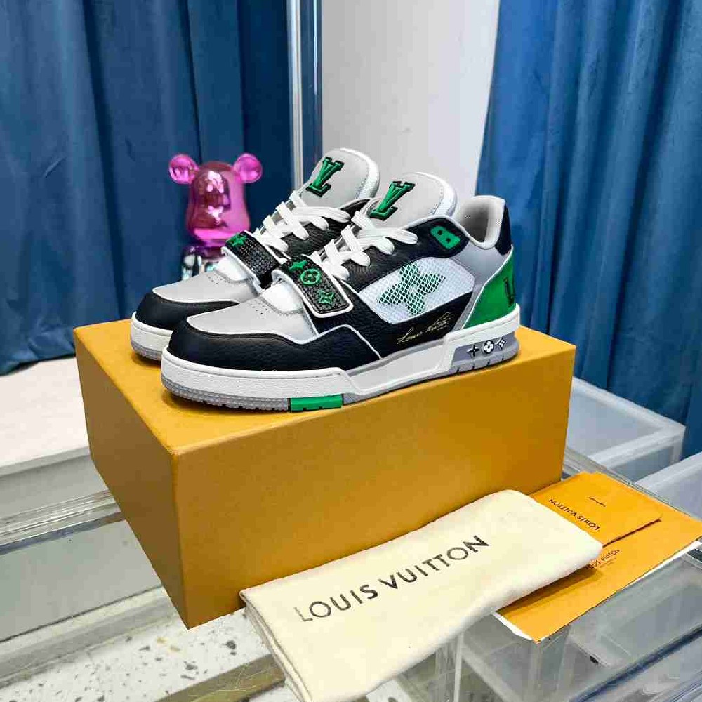 LV sneakers LU0410