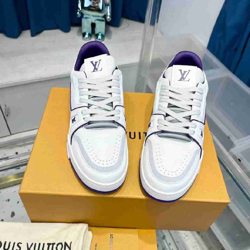 LV sneakers LU0412