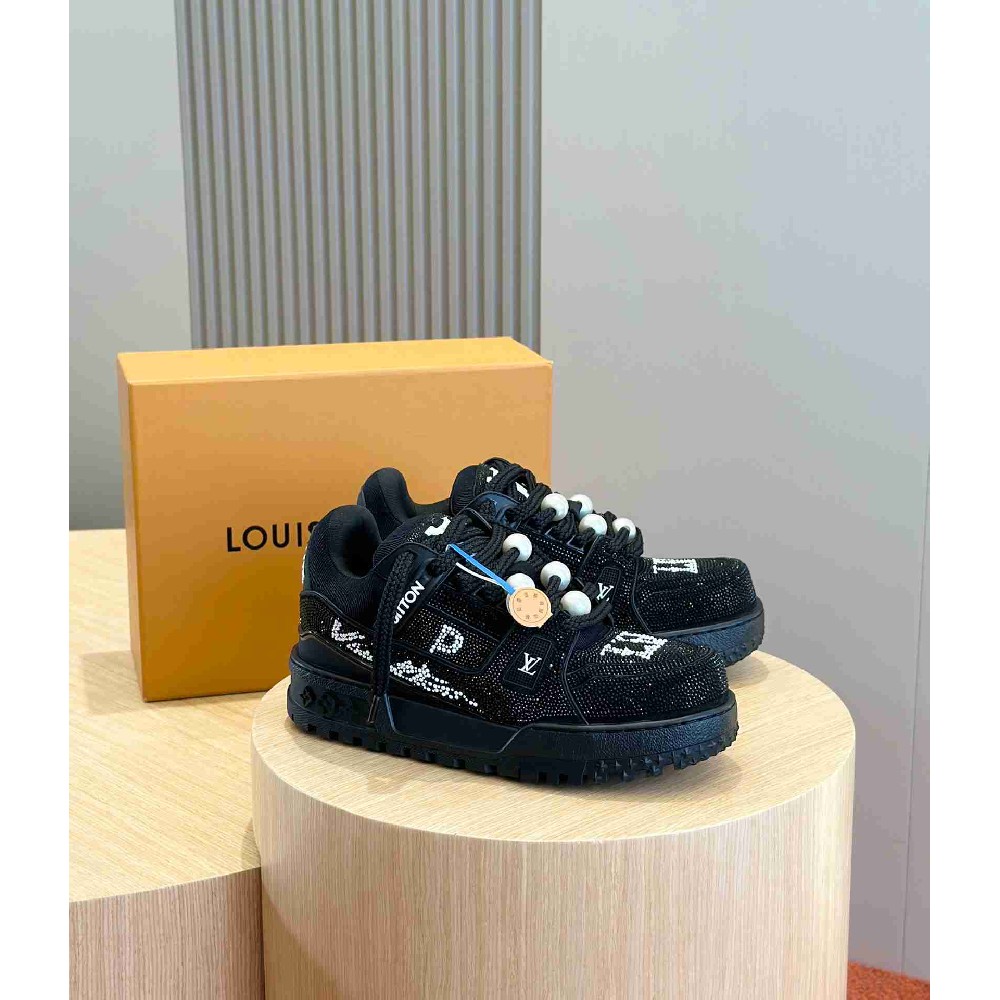 LV sneakers LU0419