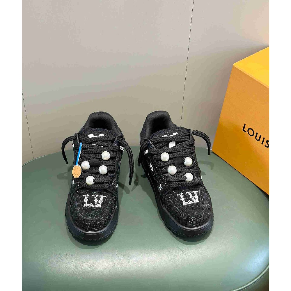 LV sneakers LU0419