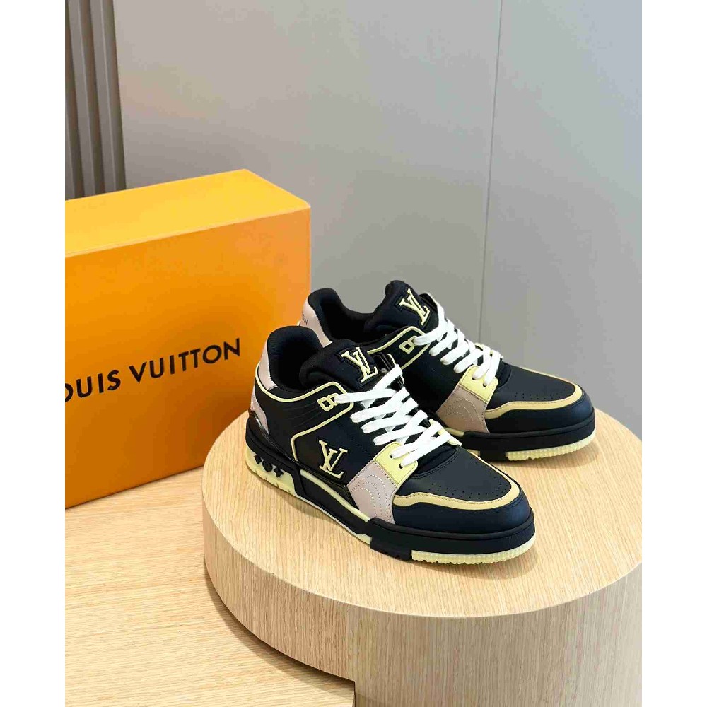 LV sneakers LU0431