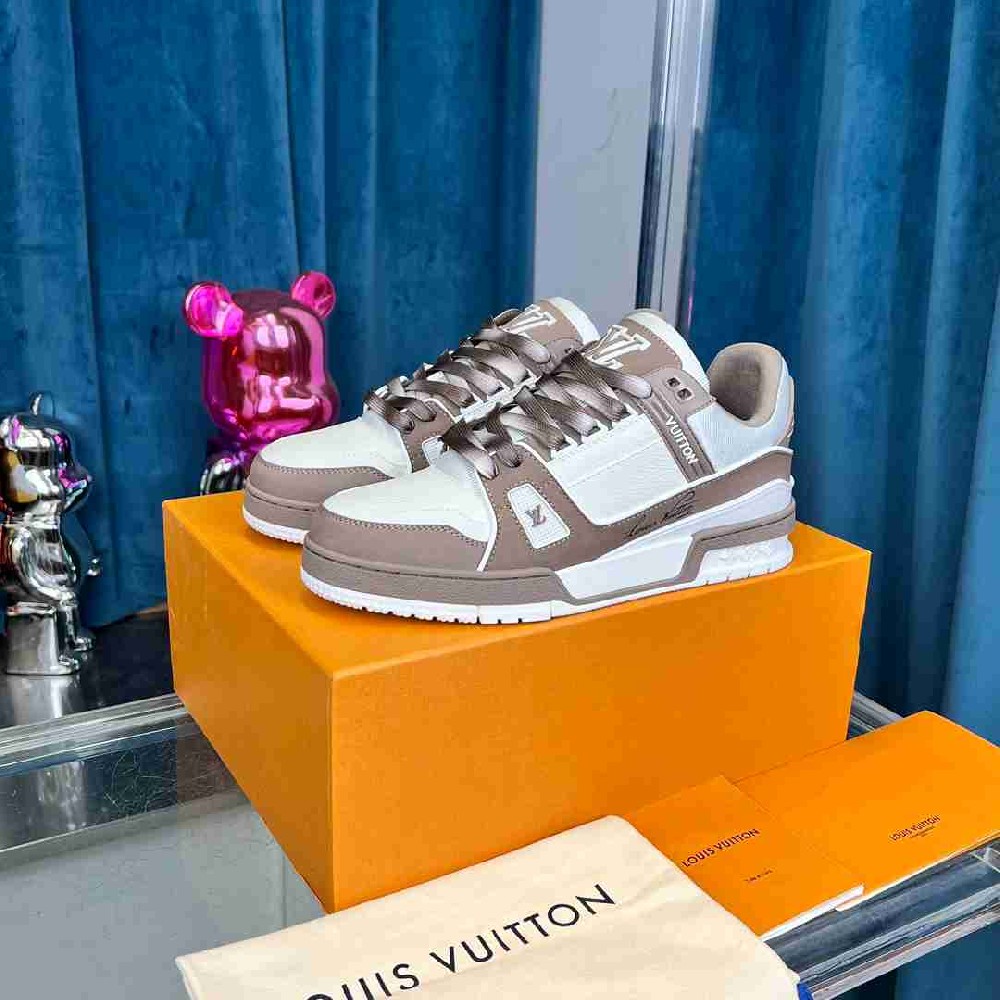 LV sneakers LU0450