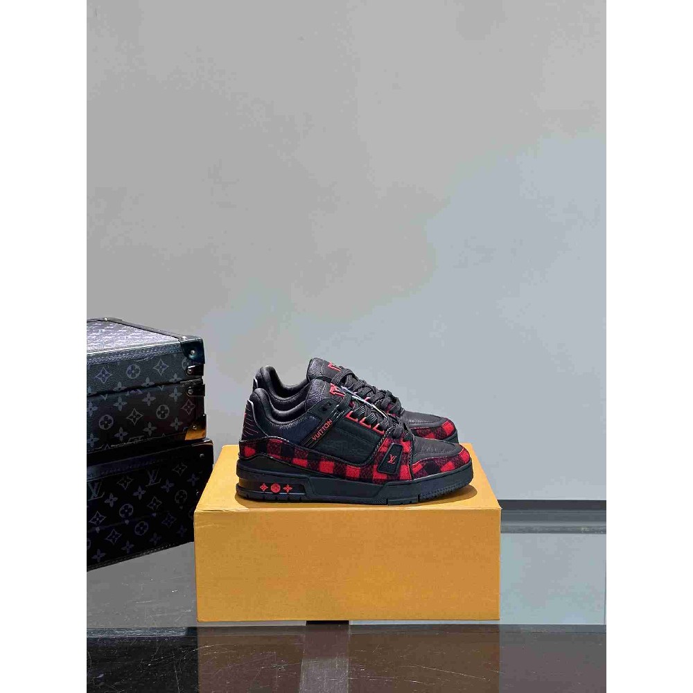 LV sneakers LU0473