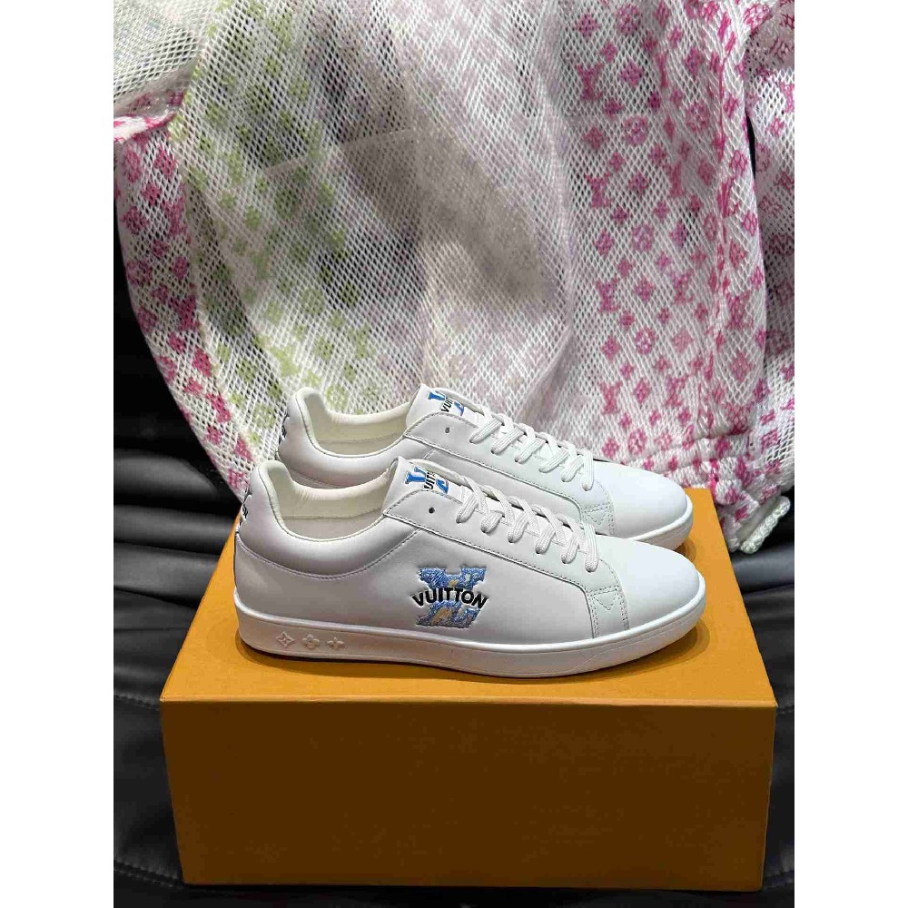LV sneakers LU0478