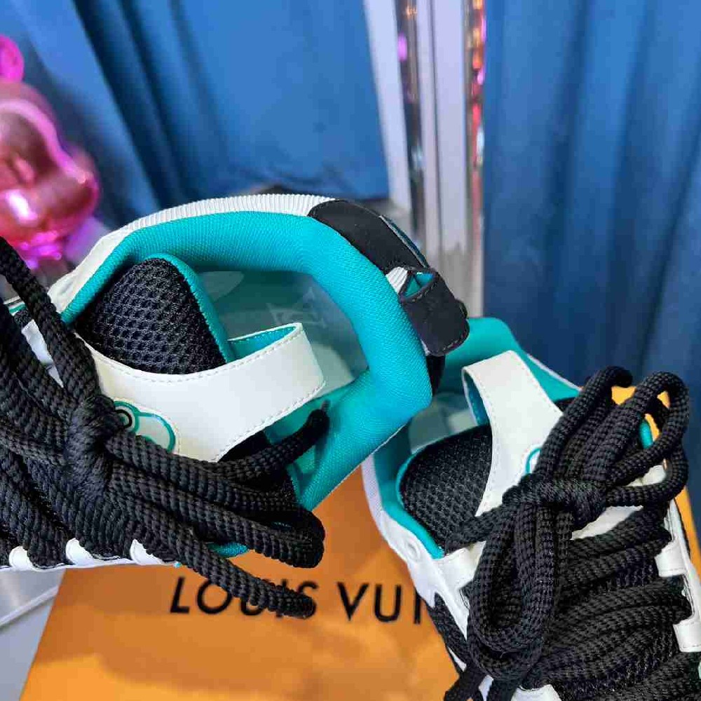 LV  sneakers LU0491